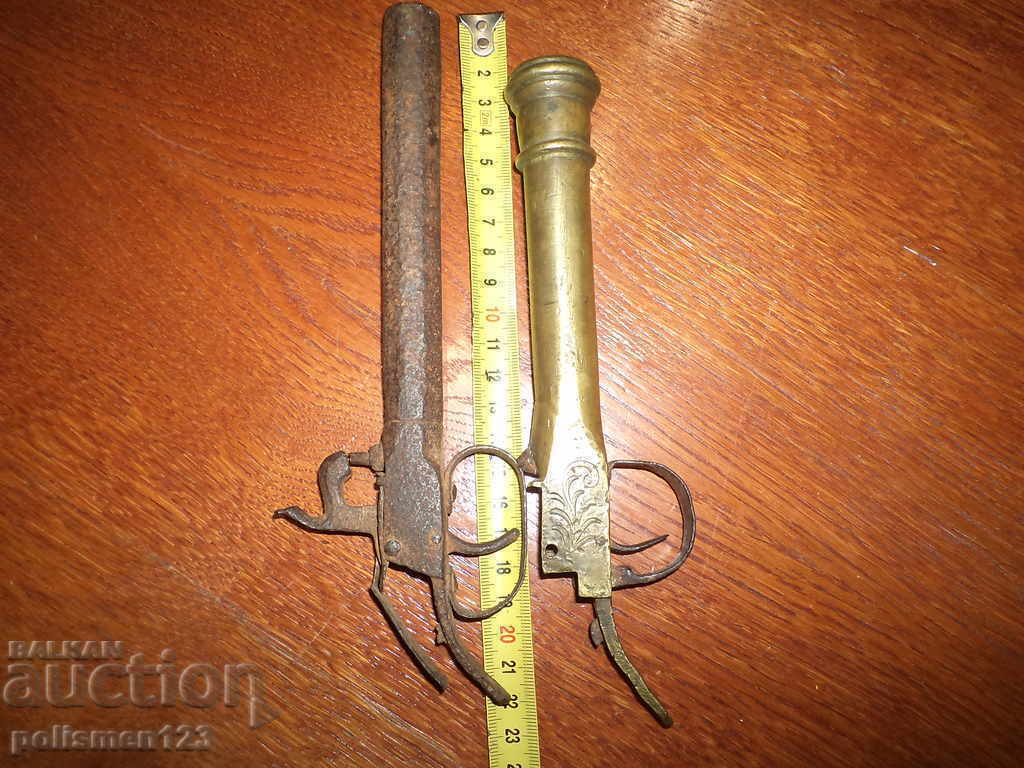 Lot of guns Lot of guns