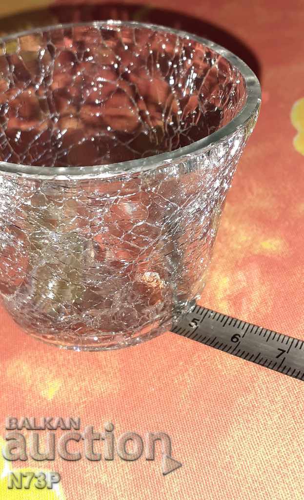 Delivery of CANDLEHOLDER. CRACKED GLASS. ART STYLE. Delivery of CANDLEHOLDER. CRACKED GLASS. ART STYLE.