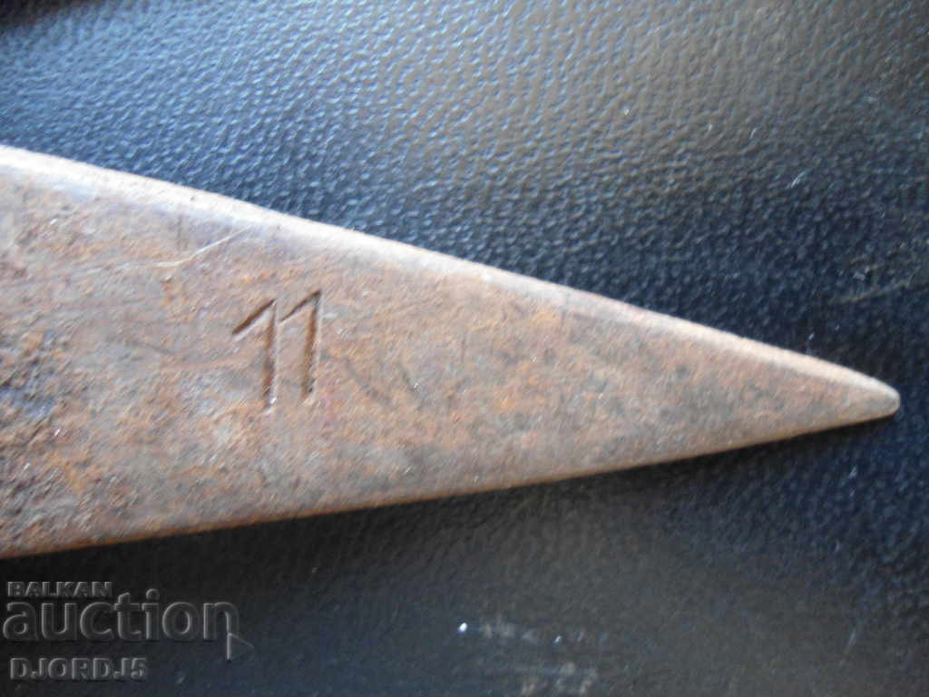 Old wrought shears for shearing sheep with price 3.00 BGN | € 1.53 Old wrought shears for shearing sheep with price 3.00 BGN | € 1.53