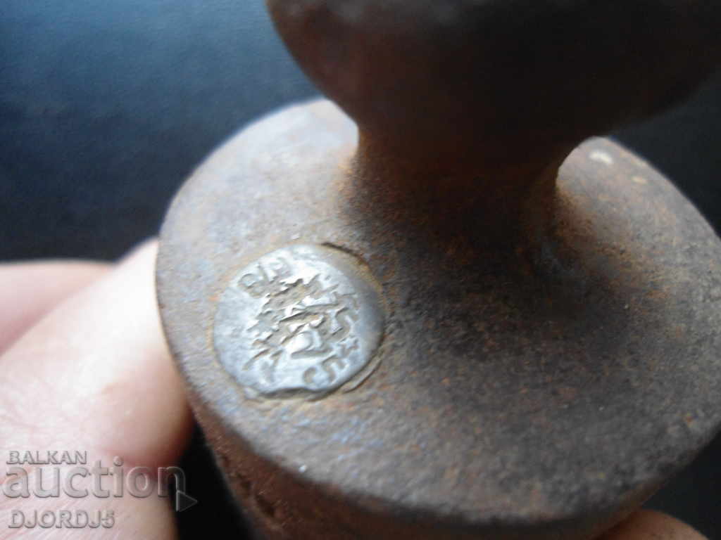 Delivery of Old weight, mace, 0.500 kg Delivery of Old weight, mace, 0.500 kg