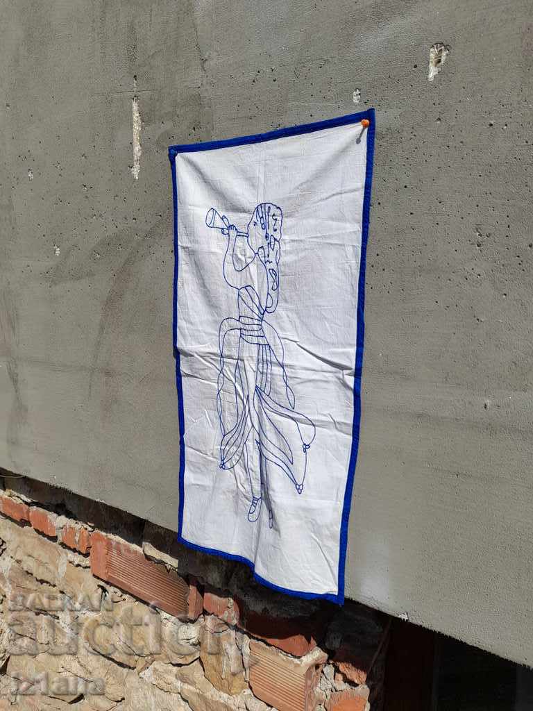 Auction An old embroidered hacker, wall cover Auction An old embroidered hacker, wall cover