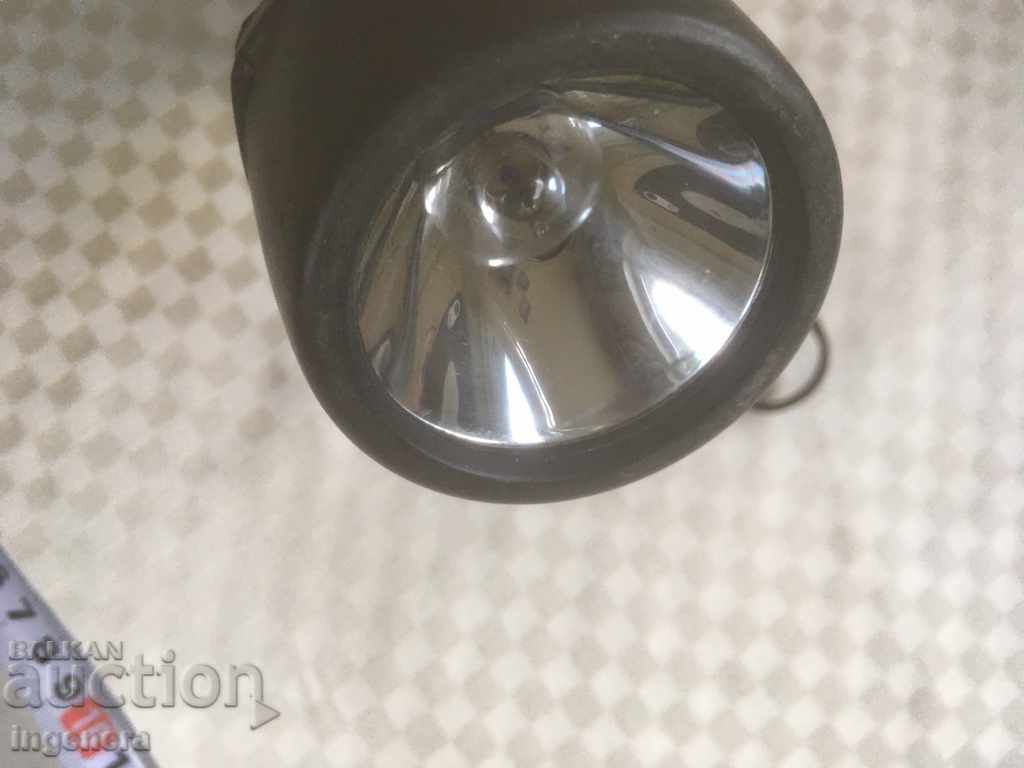 Auction FLASHLIGHT SPOTLIGHT Auction FLASHLIGHT SPOTLIGHT