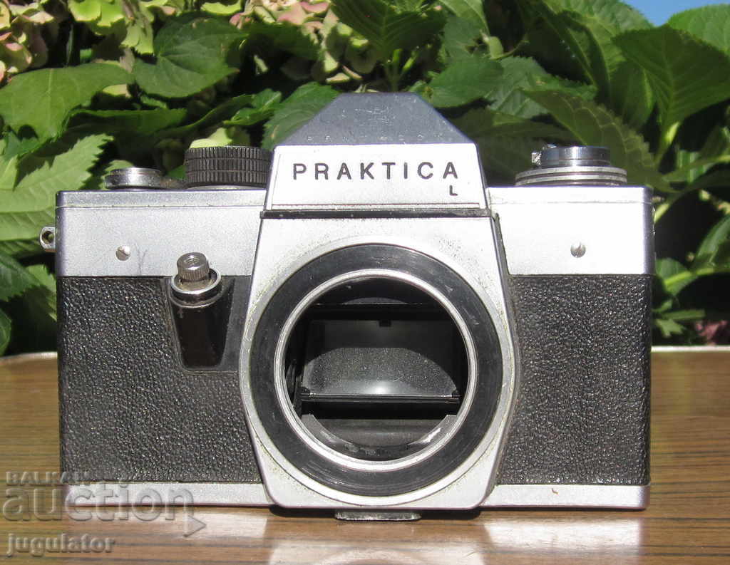 παλιά γερμανική κάμερα PRAKTICA L για ανταλλακτικά ή επισκευή