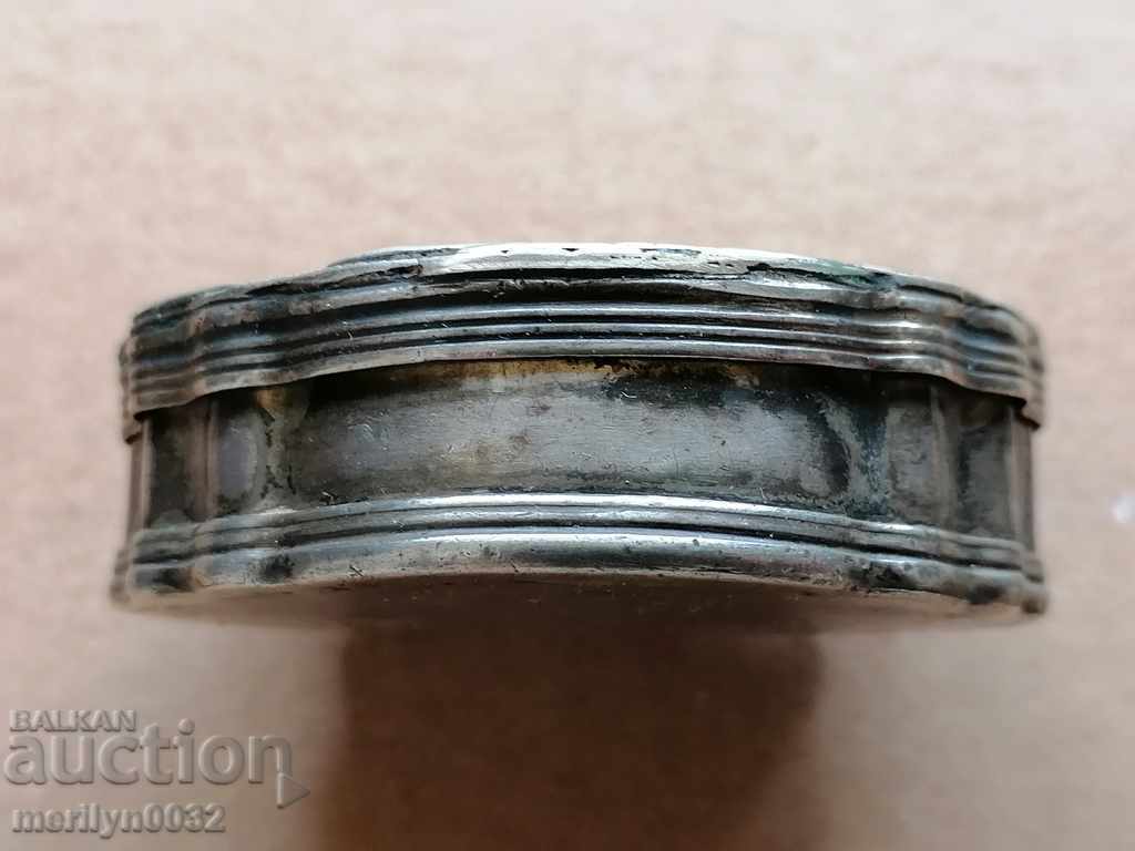 Snuffbox Pasha Mirali Silver 900/1000 Ottoman Crest with price 689.00 BGN | € 352.28 Snuffbox Pasha Mirali Silver 900/1000 Ottoman Crest with price 689.00 BGN | € 352.28