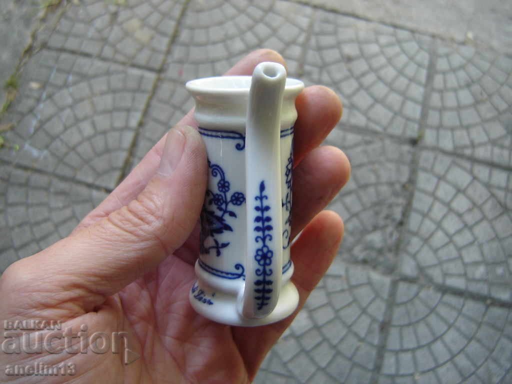 Auction OLD PORCELAIN GLASS Auction OLD PORCELAIN GLASS