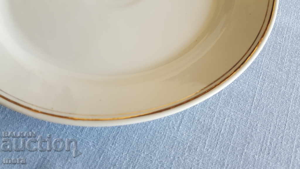 Large porcelain round plateau-Dyanko Stefanov-Razgrad with price 25.00 BGN | € 12.78 Large porcelain round plateau-Dyanko Stefanov-Razgrad with price 25.00 BGN | € 12.78