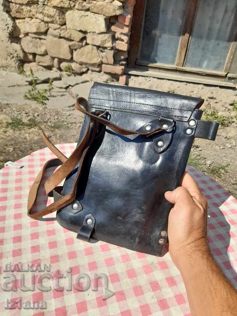 Auction An old commander's bag Auction An old commander's bag