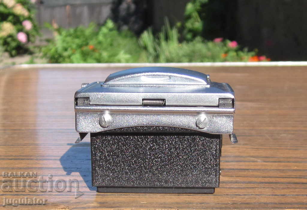 IHAGEE viewfinder for German EXAKTA camera with price 40.00 BGN | € 20.45 IHAGEE viewfinder for German EXAKTA camera with price 40.00 BGN | € 20.45