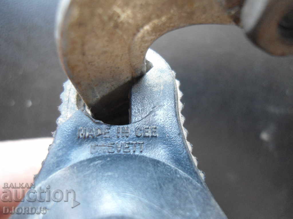 Delivery of Old bicycle dynamo Delivery of Old bicycle dynamo