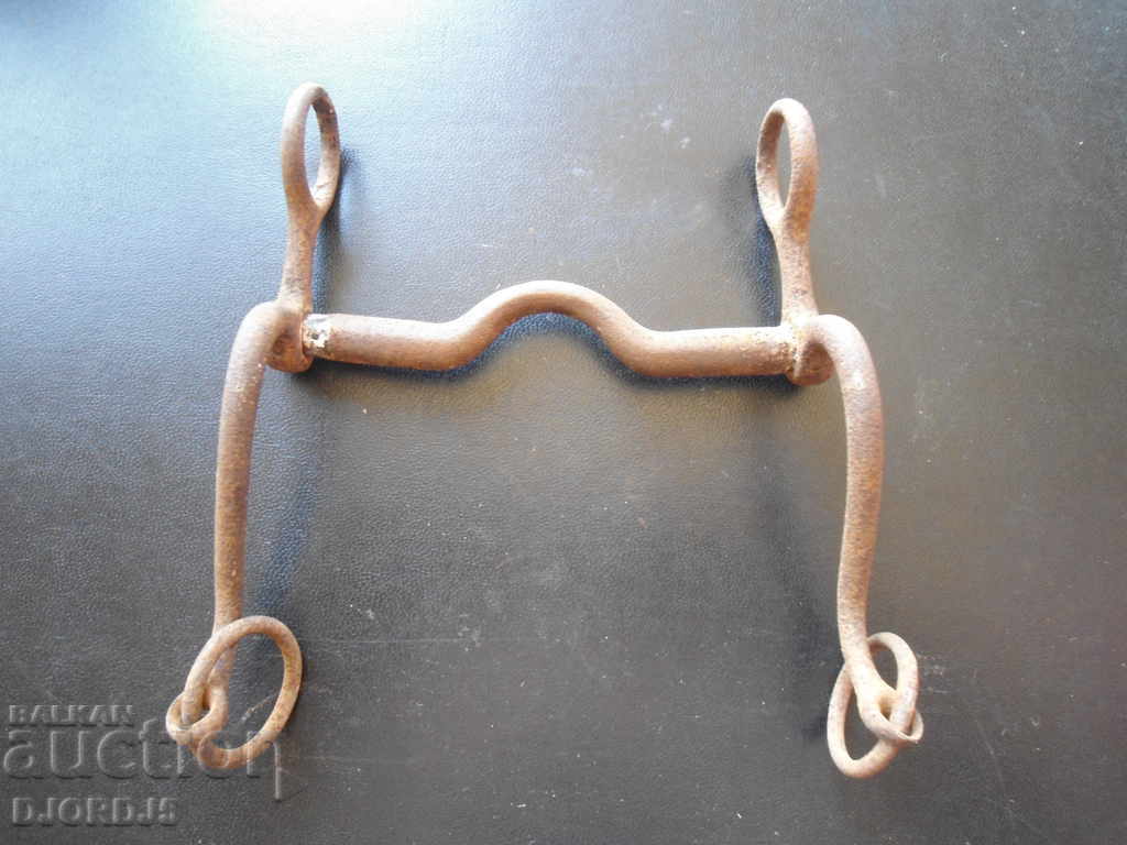 παλιά χαλινάρι με τιμή 5.00 BGN | € 2.56 παλιά χαλινάρι με τιμή 5.00 BGN | € 2.56