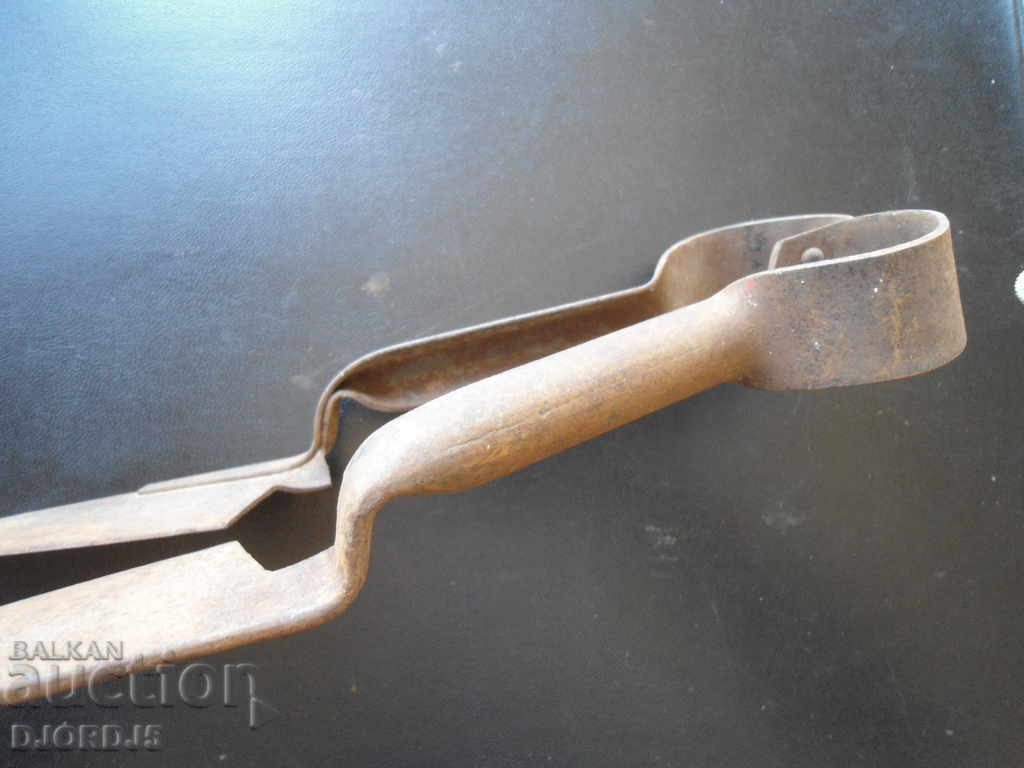 Auction  Old forged scissors
