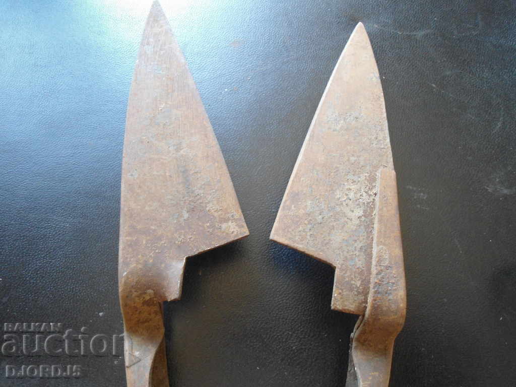Old forged scissors - 5