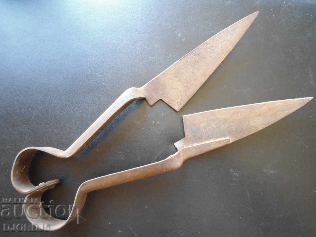 Old forged scissors - 7