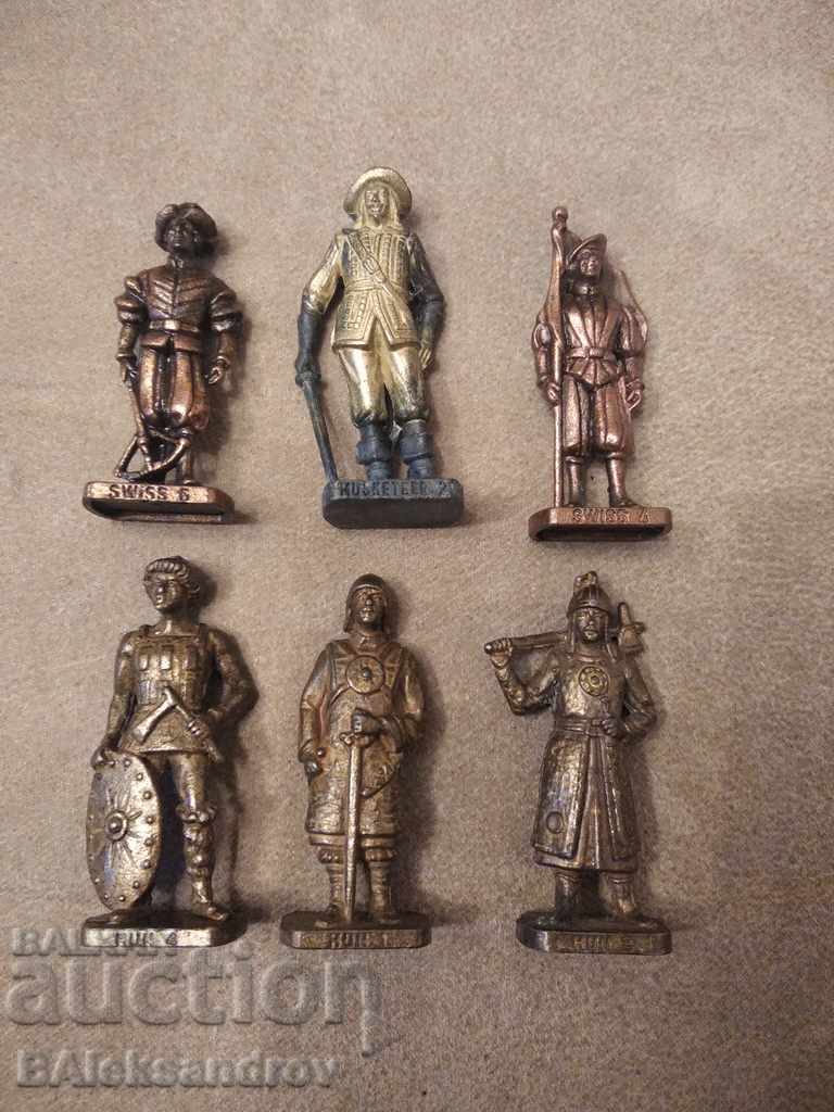 Figurile metalice de colecție