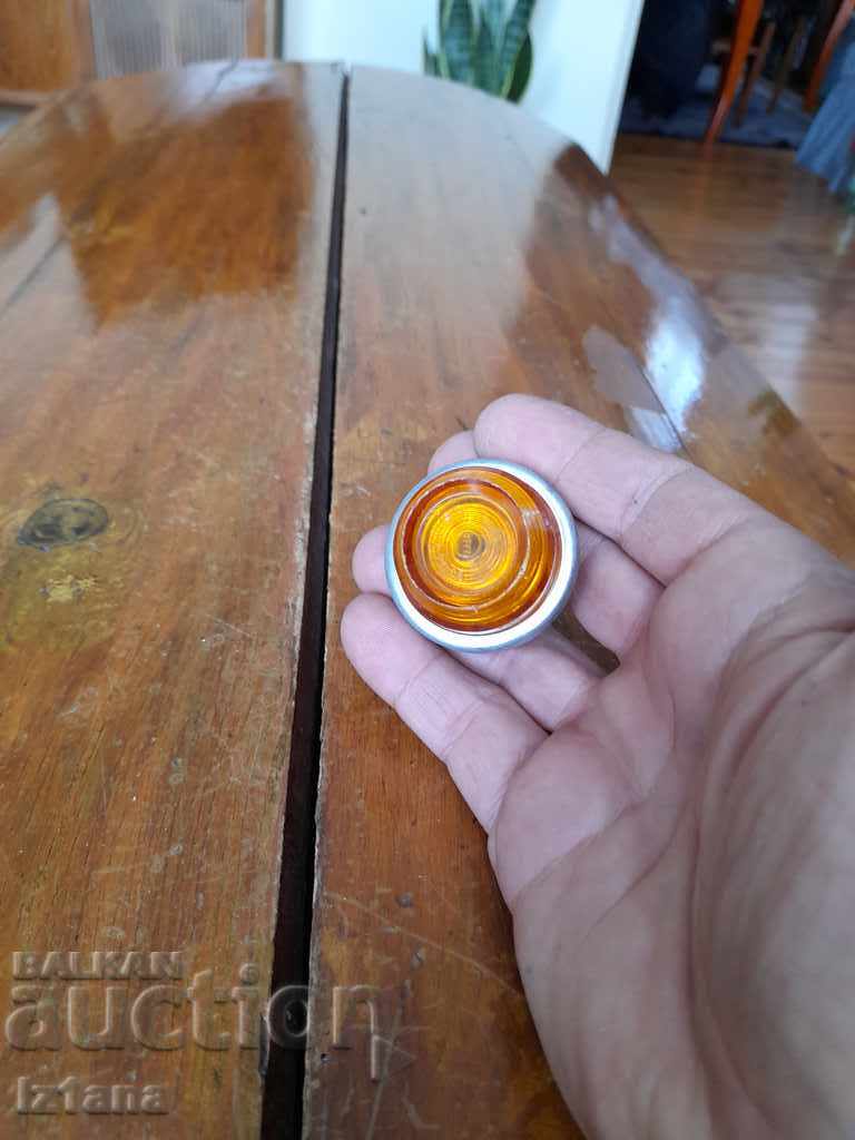 Old turn signal Lada, VAZ, Zhiguli with price 14.00 BGN | € 7.16 Old turn signal Lada, VAZ, Zhiguli with price 14.00 BGN | € 7.16