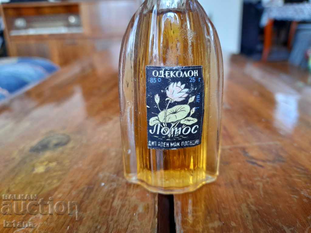 Old Lotus cologne with price 35.00 BGN | € 17.90 Old Lotus cologne with price 35.00 BGN | € 17.90