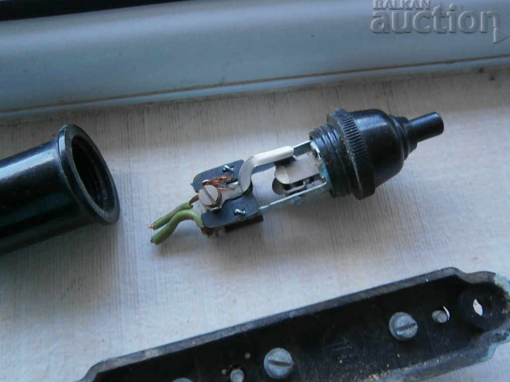 bakelite key two pieces - 5 bakelite key two pieces - 5