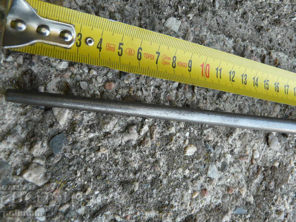 Auction  Old round table