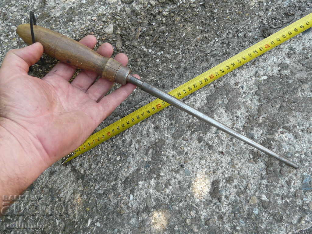 Delivery of Old round table