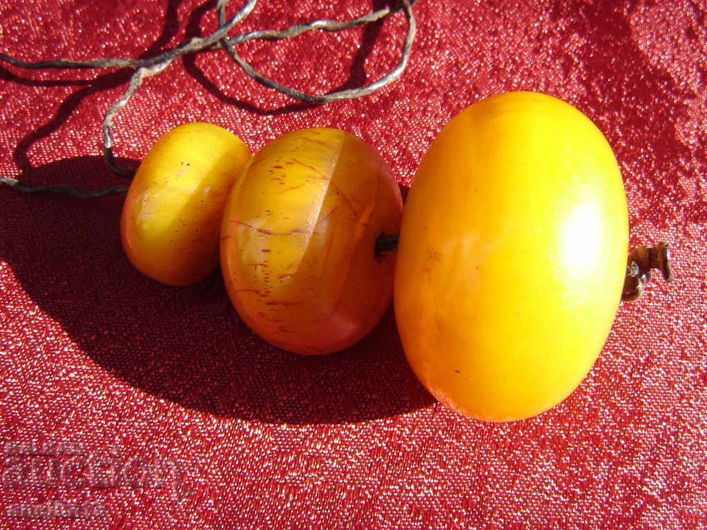 Old Amber Bakelite Necklace with price 444.00 BGN | € 227.01
