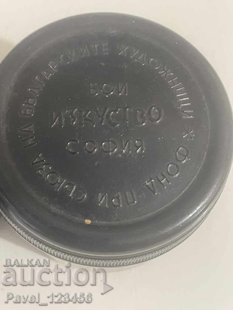 Auction 2 bakelite boxes for paints art Sofia Auction 2 bakelite boxes for paints art Sofia