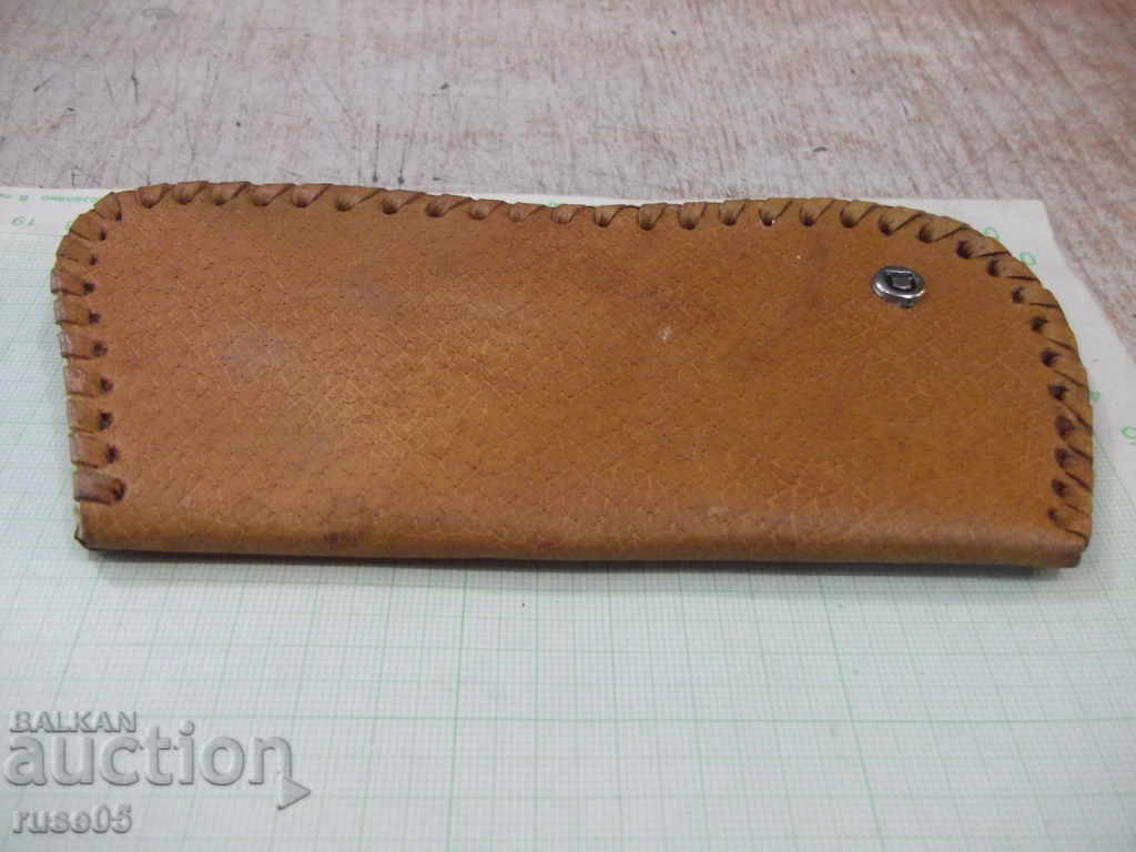 Delivery of Glasses case old genuine leather from "SBH" store