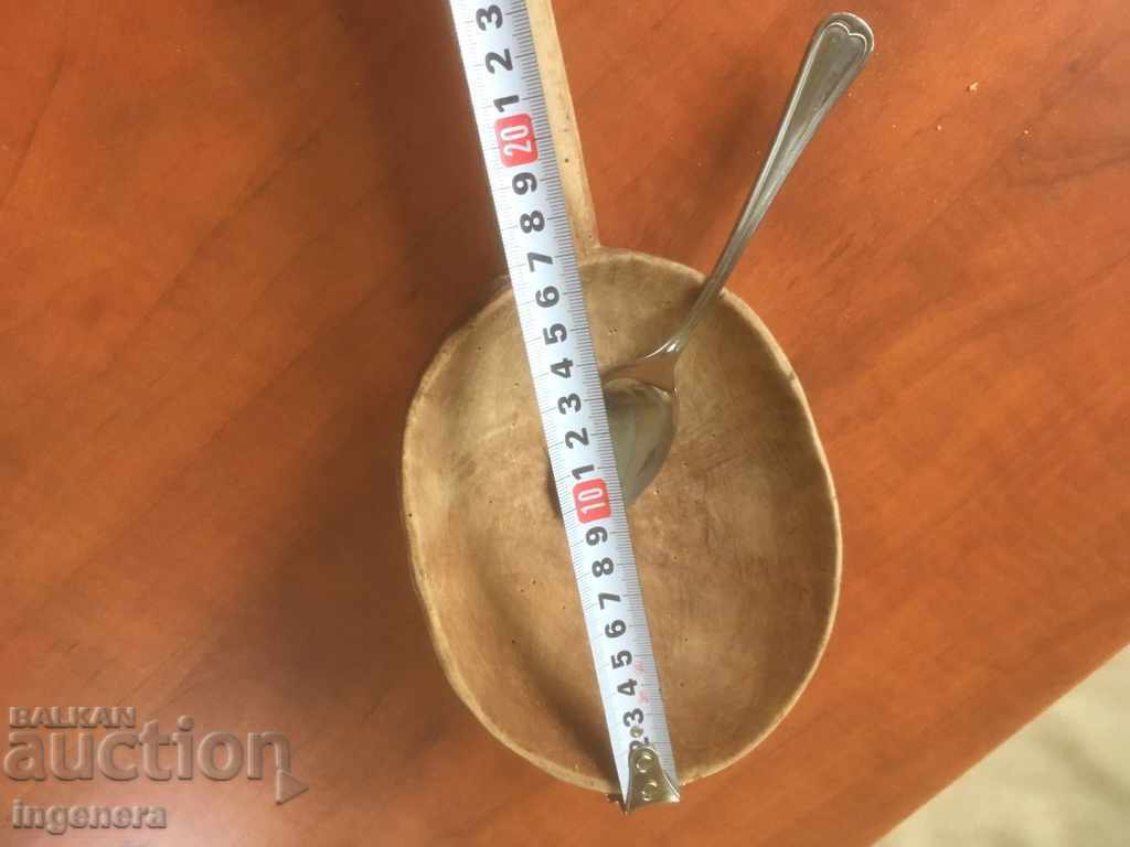 Delivery of WOODEN SPOON HUGE ANCIENT Delivery of WOODEN SPOON HUGE ANCIENT