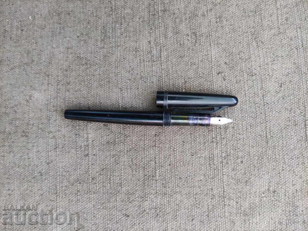 Auction Seagull pen Auction Seagull pen