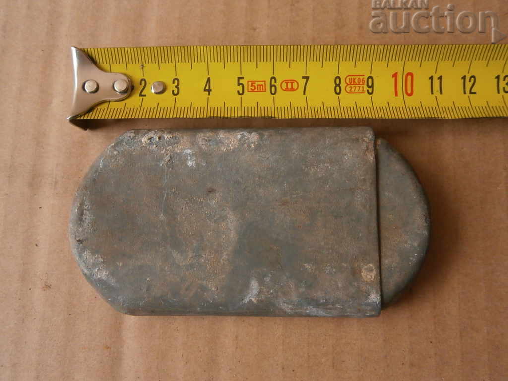 metal box WW2 WWII with price 21.00 BGN | € 10.74 metal box WW2 WWII with price 21.00 BGN | € 10.74