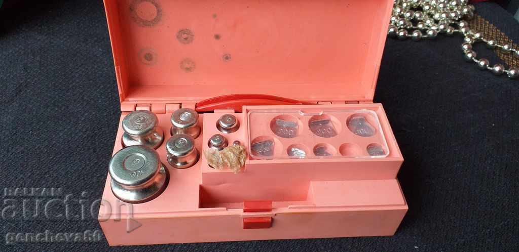 Weights, jewelry grams in a box / USSR