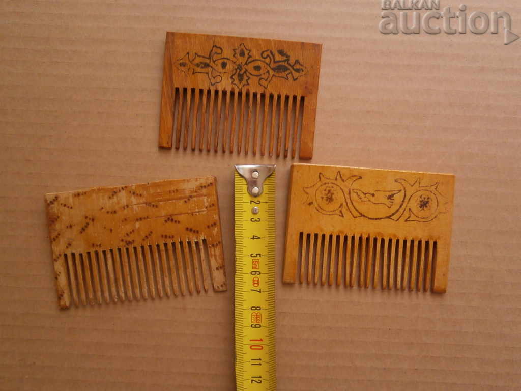 antique wooden comb lot - 7 antique wooden comb lot - 7