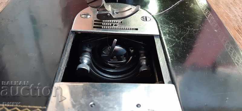 Доставка на Стара шевна машина knoch "textima" Доставка на Стара шевна машина knoch "textima"