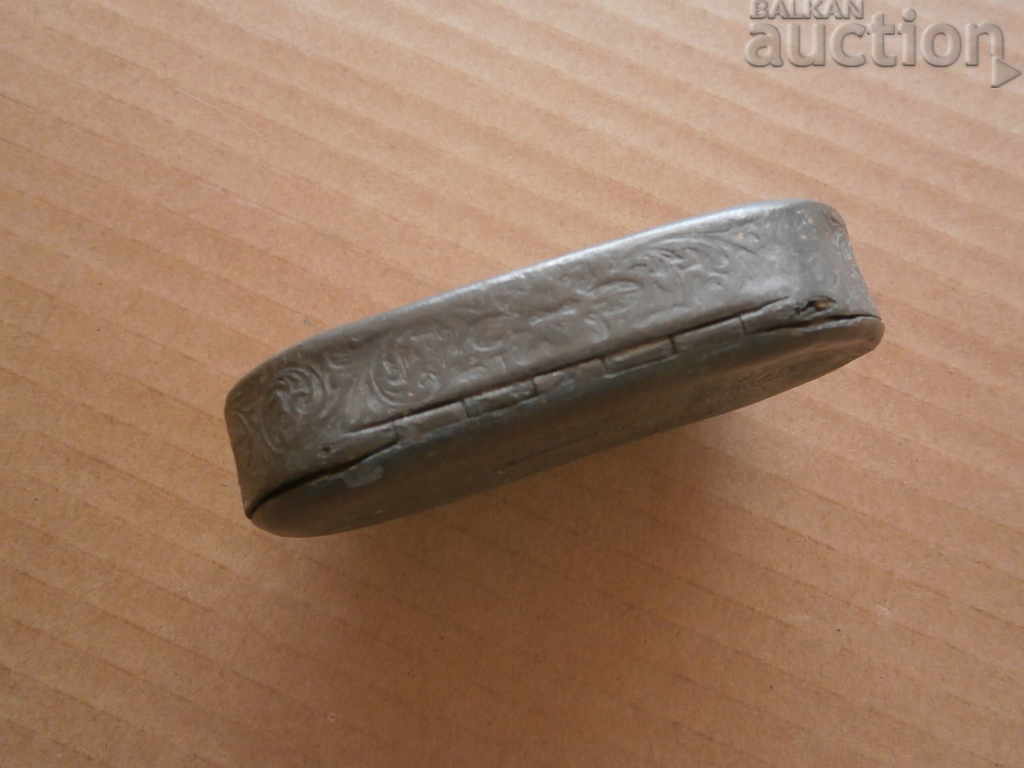 Delivery of antique renaissance box Delivery of antique renaissance box