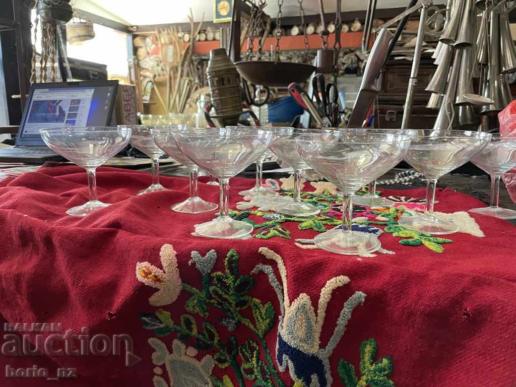 Auction  10654. OLD SERVICE COCKTAIL GLASSES GLASS