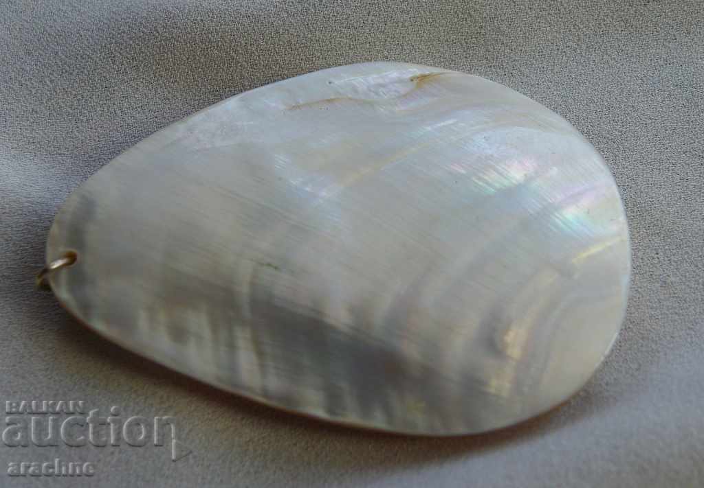 Delivery of Birthday Pearl Locket Delivery of Birthday Pearl Locket