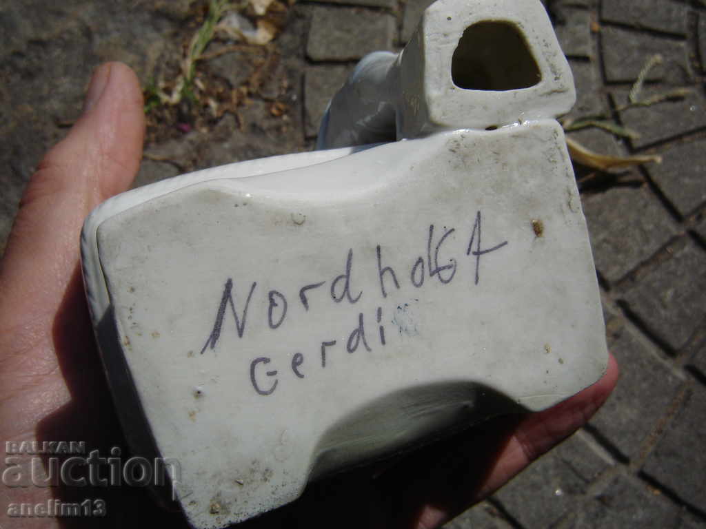 STAR PORCELAIN DOG - 7 STAR PORCELAIN DOG - 7