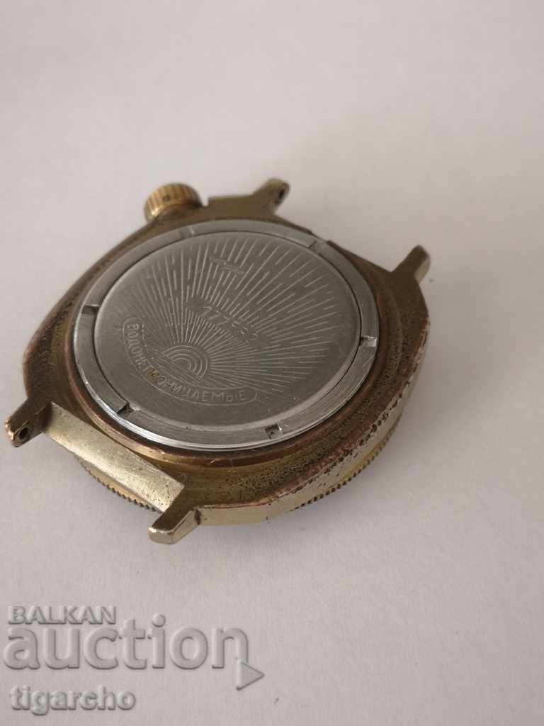 Delivery of Clock East Commander Delivery of Clock East Commander