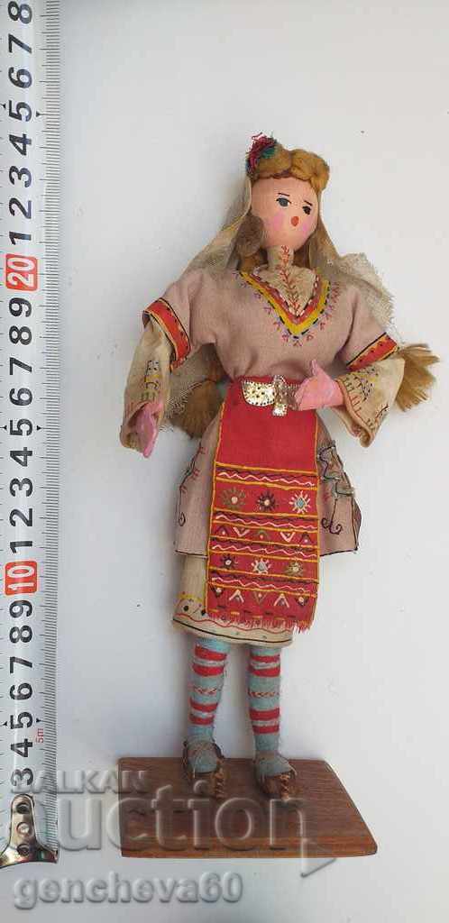 Παράδοση ΔΥΟ Βουλγάρικες κούκλες με παραδοσιακή φορεσιά ΣΠ Burgas