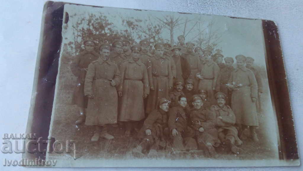 Photo Officers and soldiers of the First World War