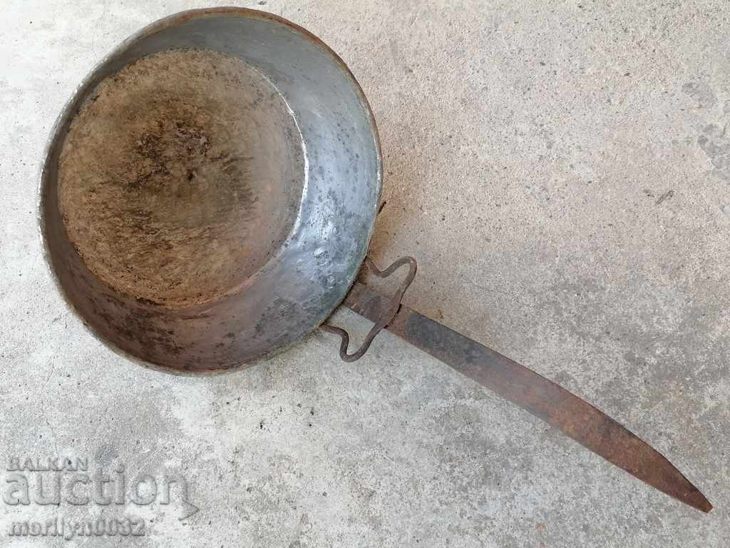 Delivery of An old copper pan, a baker, a tray, a copper pot, a household pot