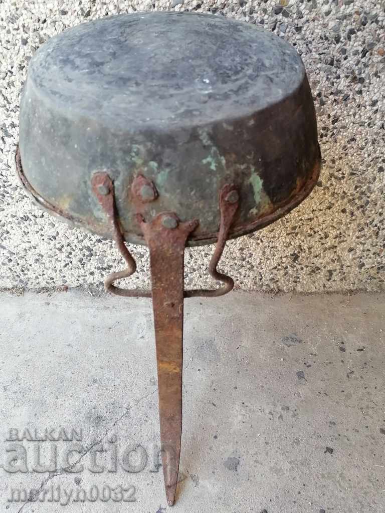 An old copper pan, a baker, a tray, a copper pot, a household pot - 6