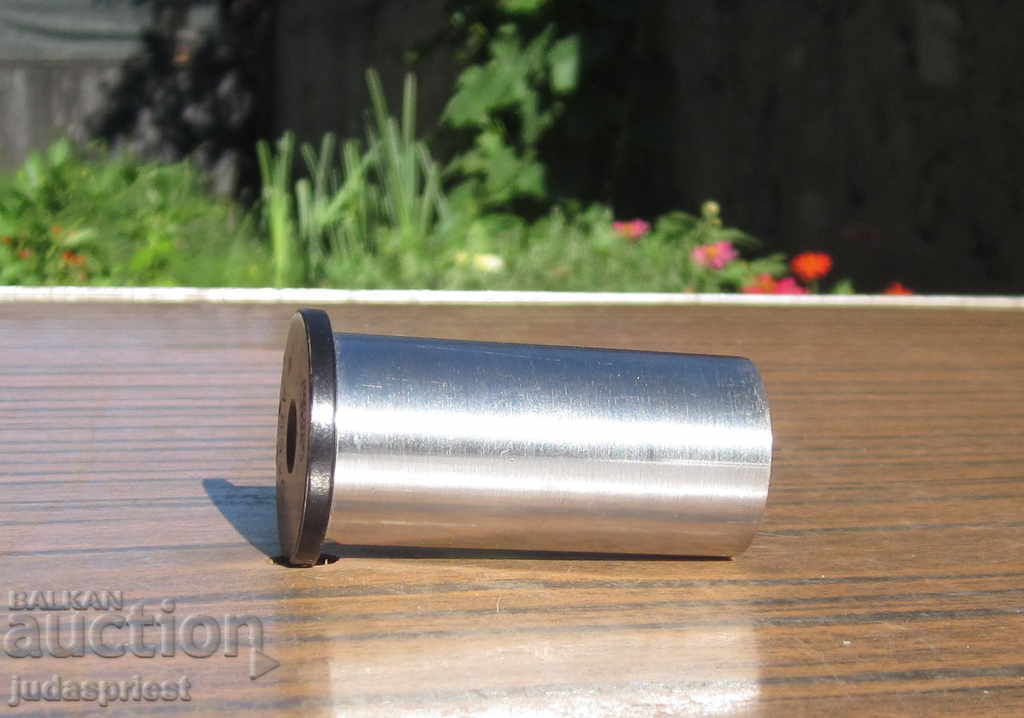 Delivery of CARL ZEISS JENA A 6.3 x eyepiece lens for microscope