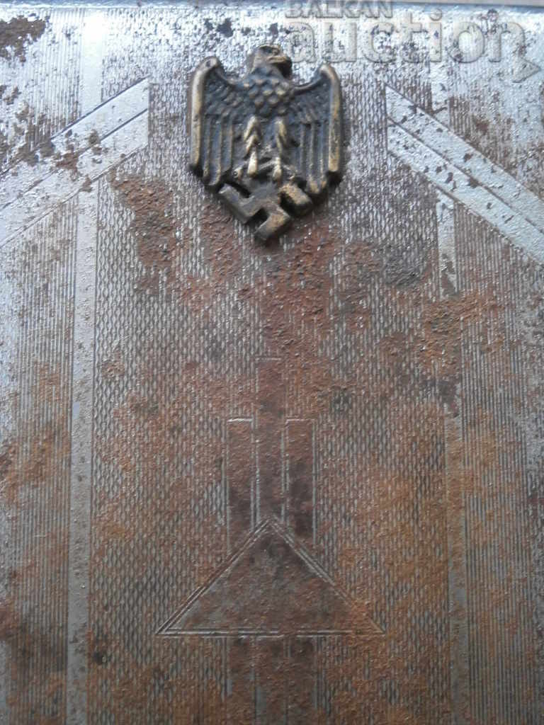 snuff box Germany WW2 WWII Wehrmacht with price 85.00 BGN | € 43.46