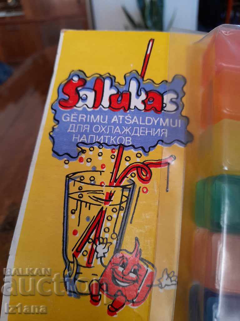 Auction  Old cubes for cooling drinks