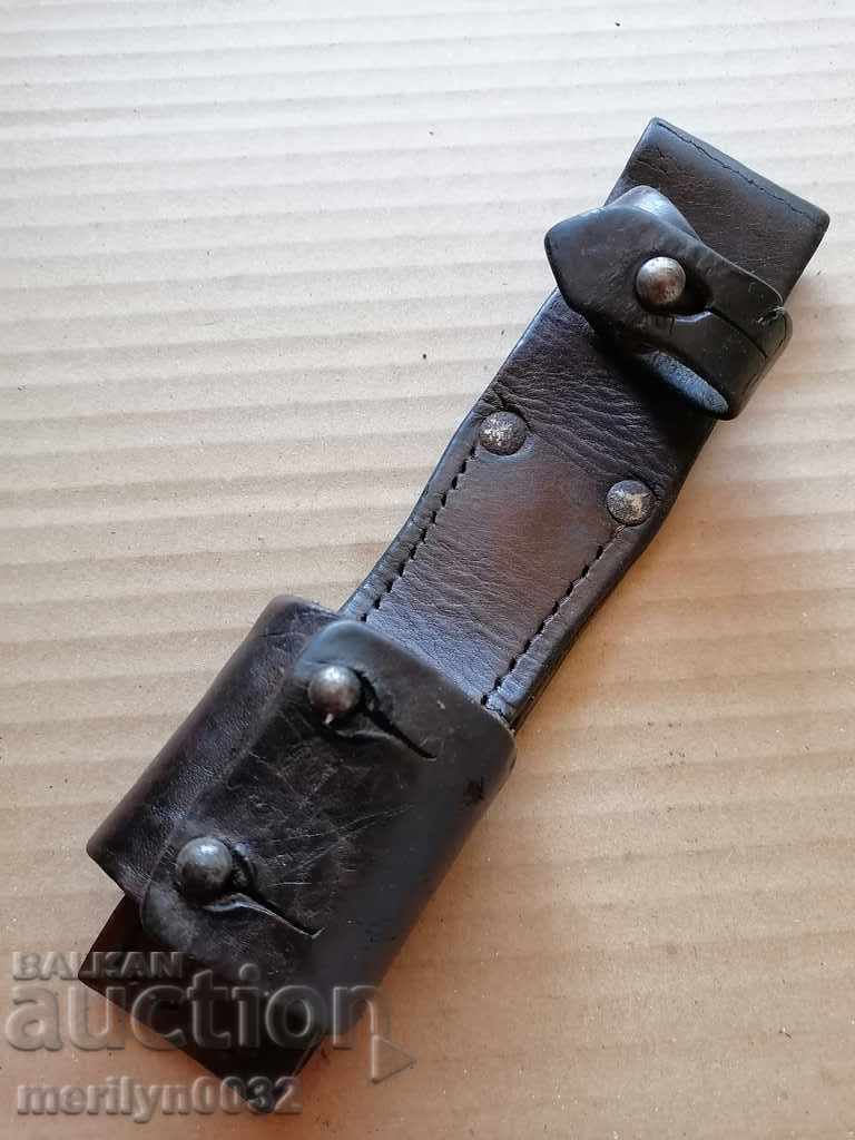 Leather blade for bayonet bayonet