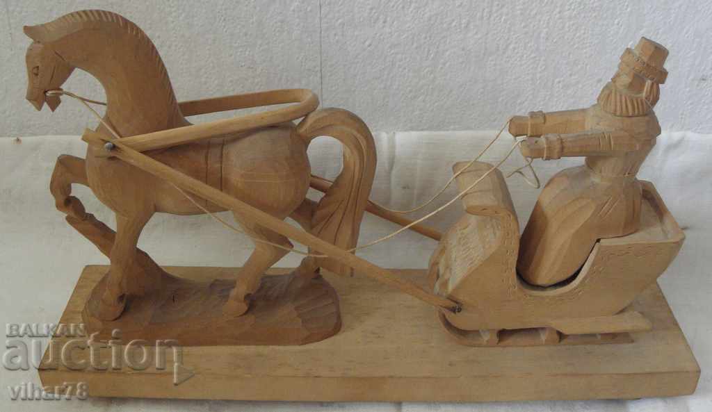 figurine din lemn