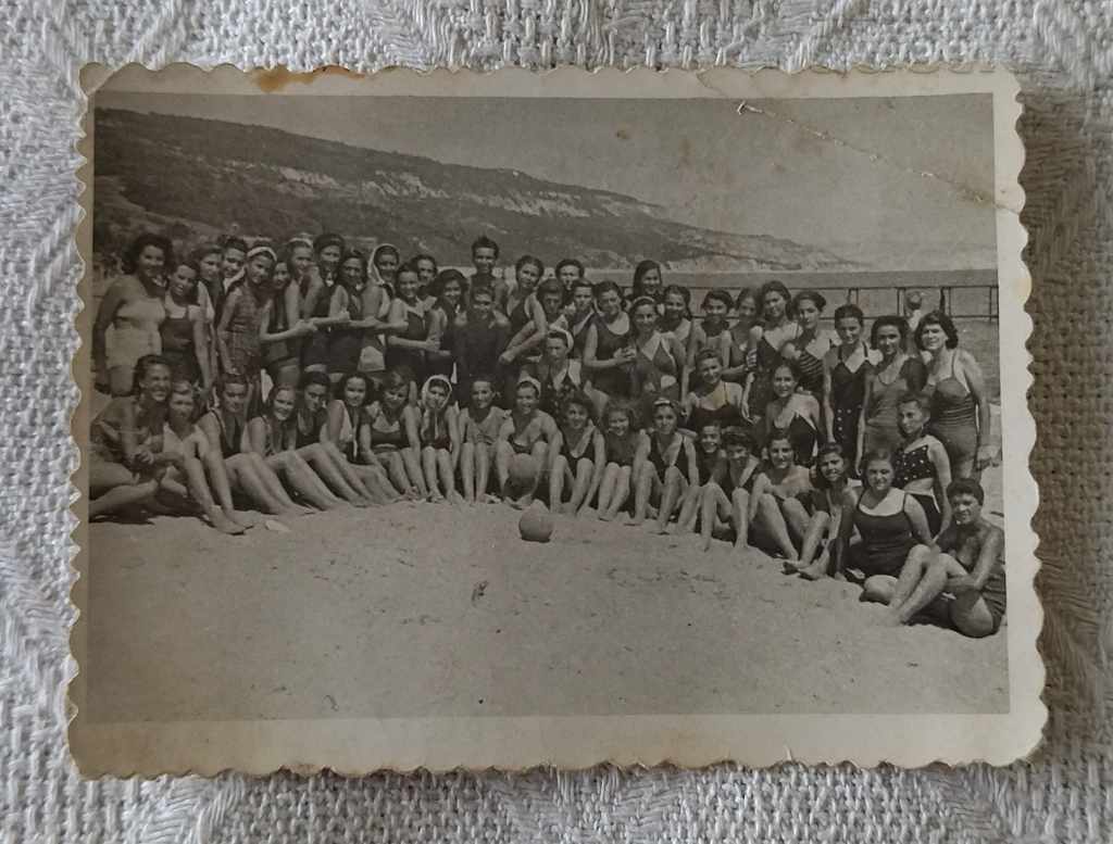 VARNA CAMP-SCHOOL "L. DIMITROVA" PHOTO 1947 VARNA CAMP-SCHOOL "L. DIMITROVA" PHOTO 1947