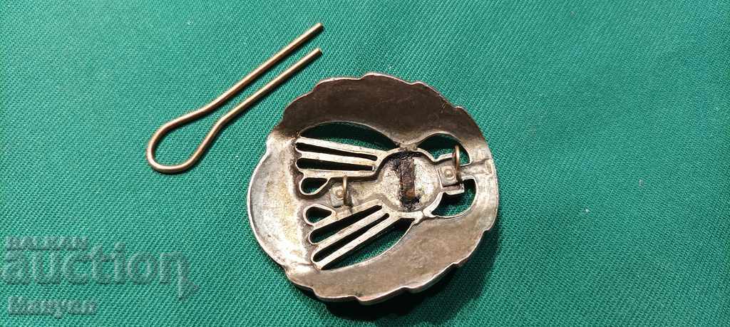 Auction I am selling a rare military parachute badge! Auction I am selling a rare military parachute badge!