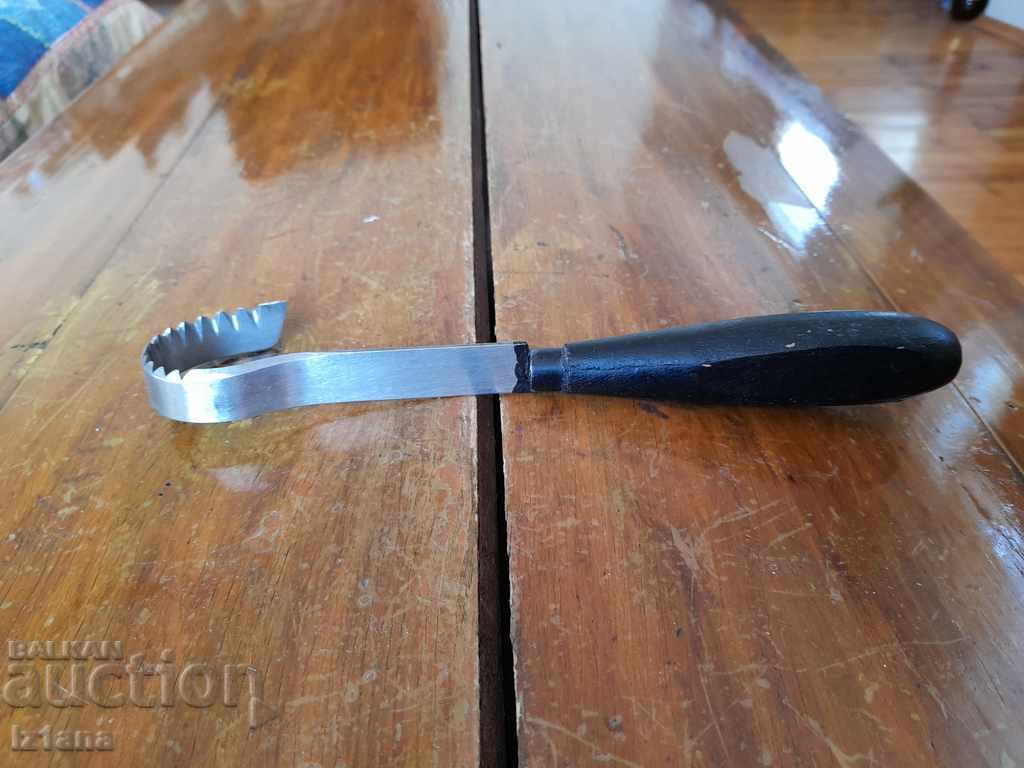 Old household tool for gouging, gouging