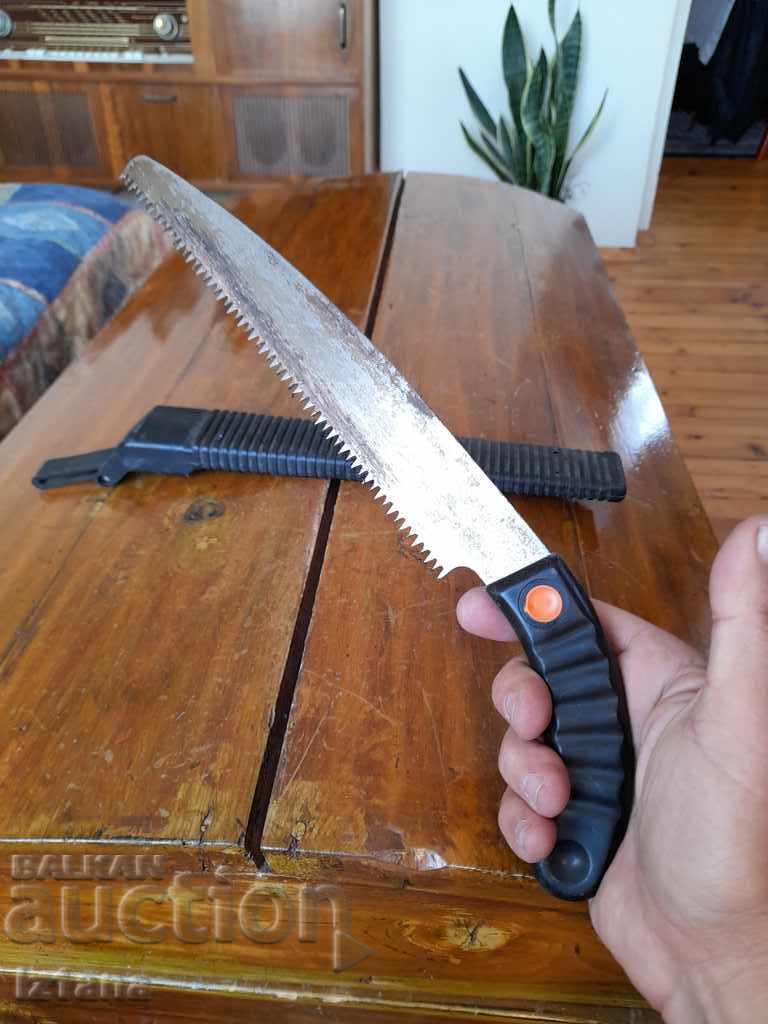 Delivery of An old saw, a saw